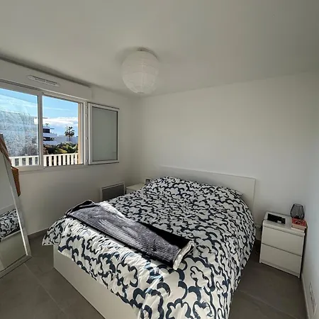 T2 Avec Terrasse Et Parking, à 10 Min à Pied Appartement *