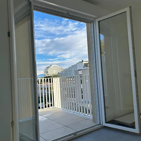 Appartement T2 Avec Terrasse Et Parking, à 10 Min à Pied *